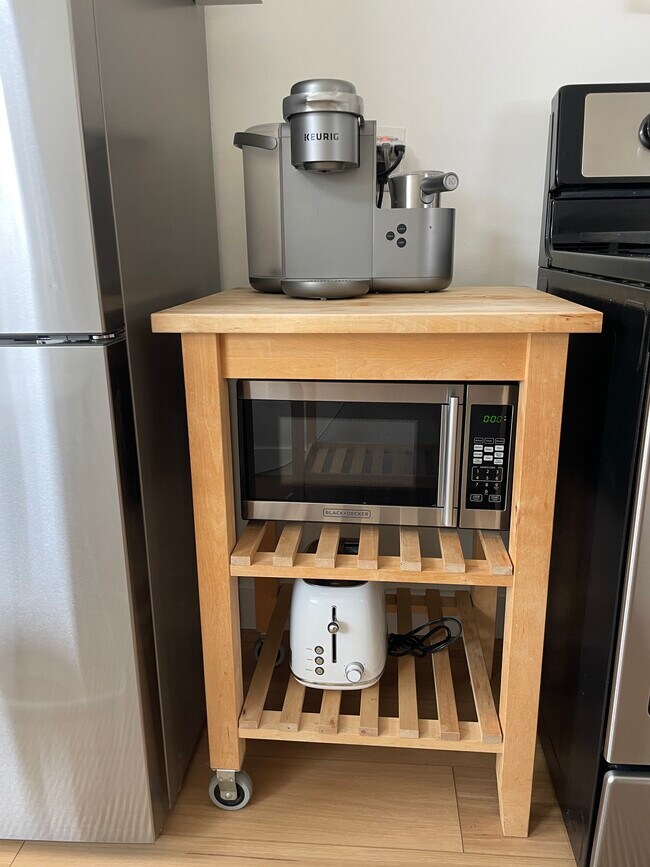 Building Photo - 521 Arcade Dr