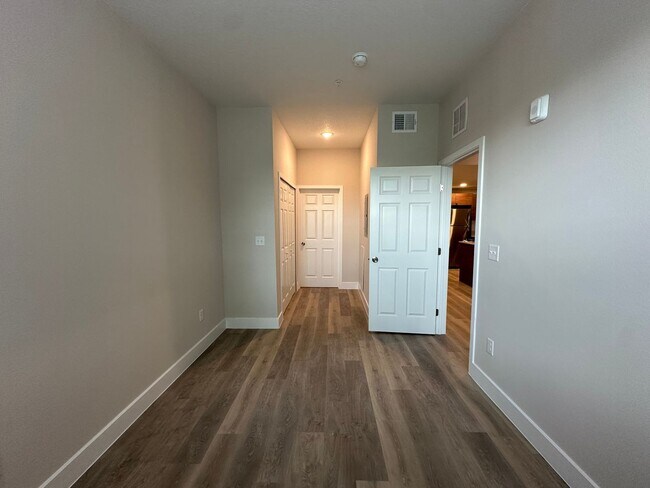 Building Photo - 4424 S Texas Ave