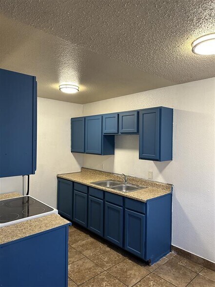 Building Photo - 2321 Ellis St