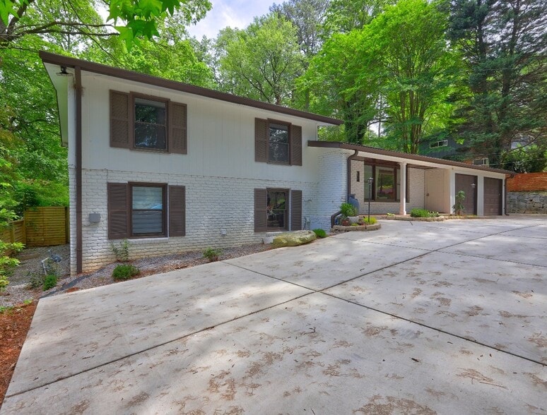 Building Photo - 3497 Northcrest Rd