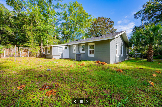 Building Photo - 1053 Kenmore St