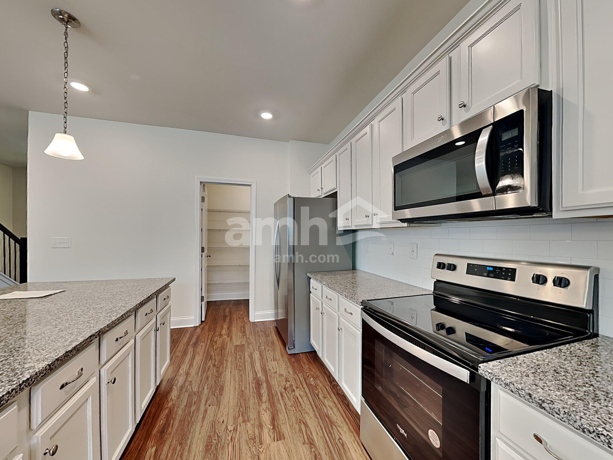 Building Photo - 600 Lk Vis Ct