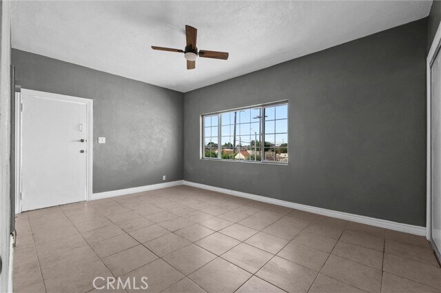 Building Photo - 924 S Sunol Dr