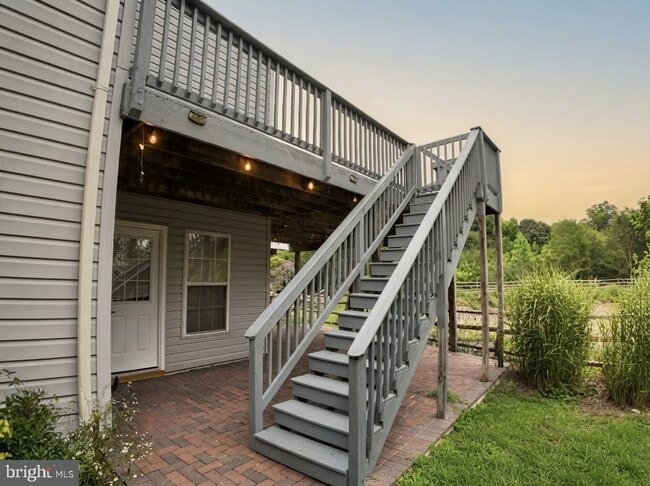 Building Photo - 9746 Harvester Cir