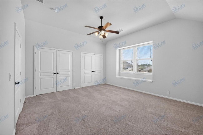 Building Photo - 911 Birchwood Dr