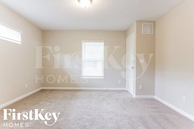 Building Photo - 4502 SW Yamada Dr