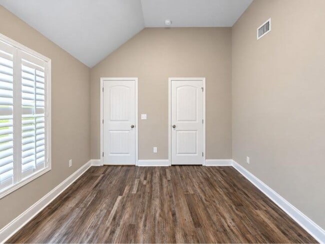 Building Photo - 1233 Black Oak Cir