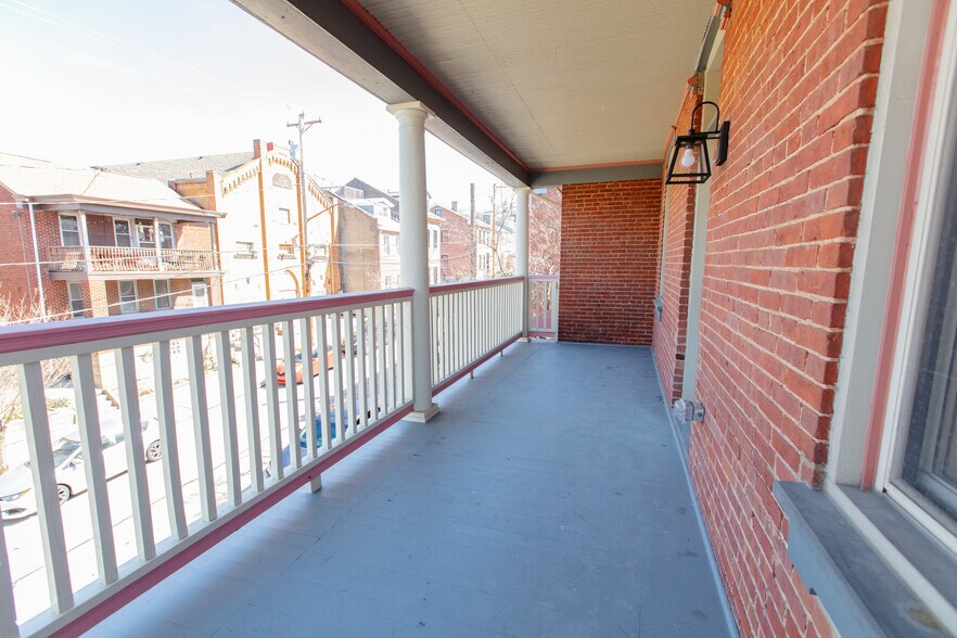 Building Photo - 226 45th St