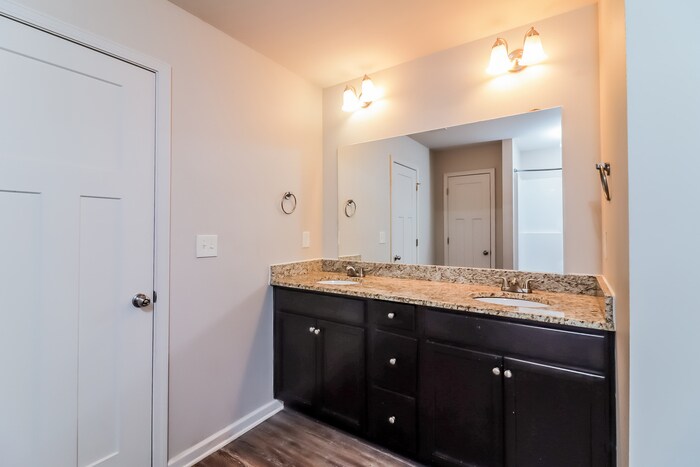 Building Photo - 5193 Tew Ln SW