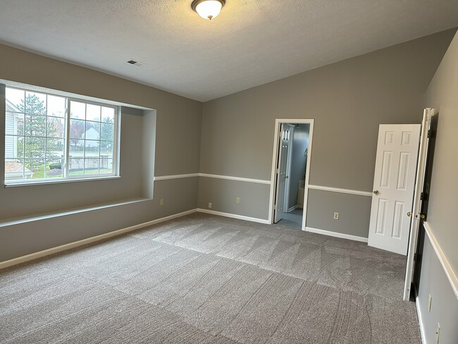 Building Photo - 4910 Clarkson Dr