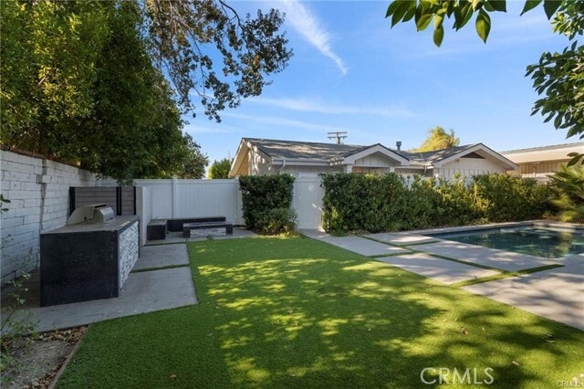 Building Photo - 5537 Vanalden Ave