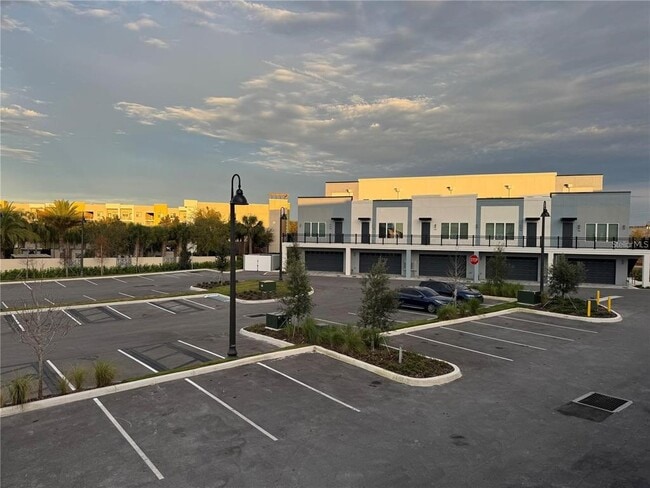 Building Photo - 798 TETBURY Lp