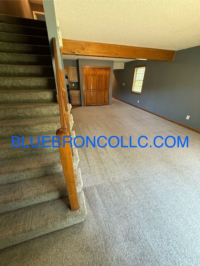 Building Photo - Great unit for a great price, See it today!