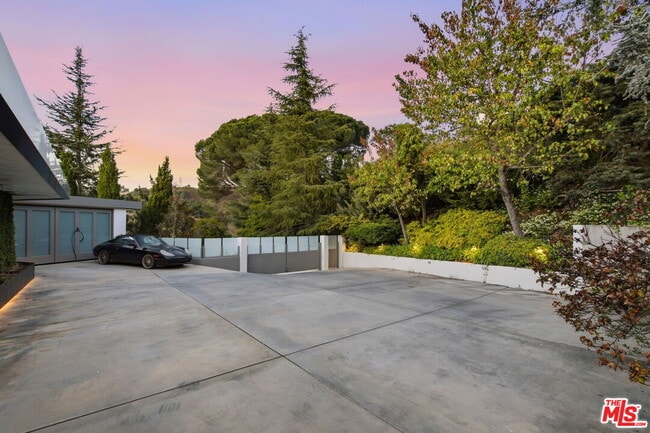 Building Photo - 2644 Eden Pl