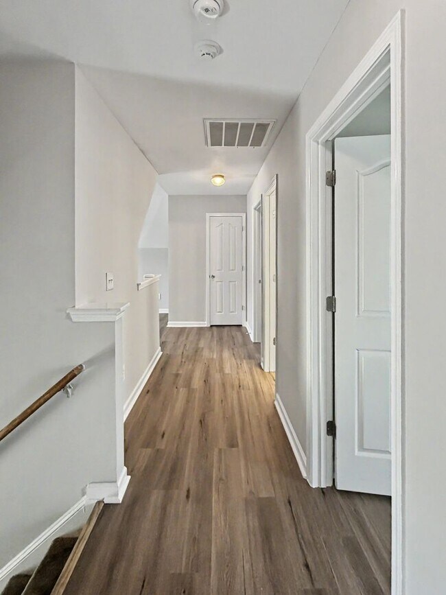 Building Photo - 2717 Forest Grove Ct