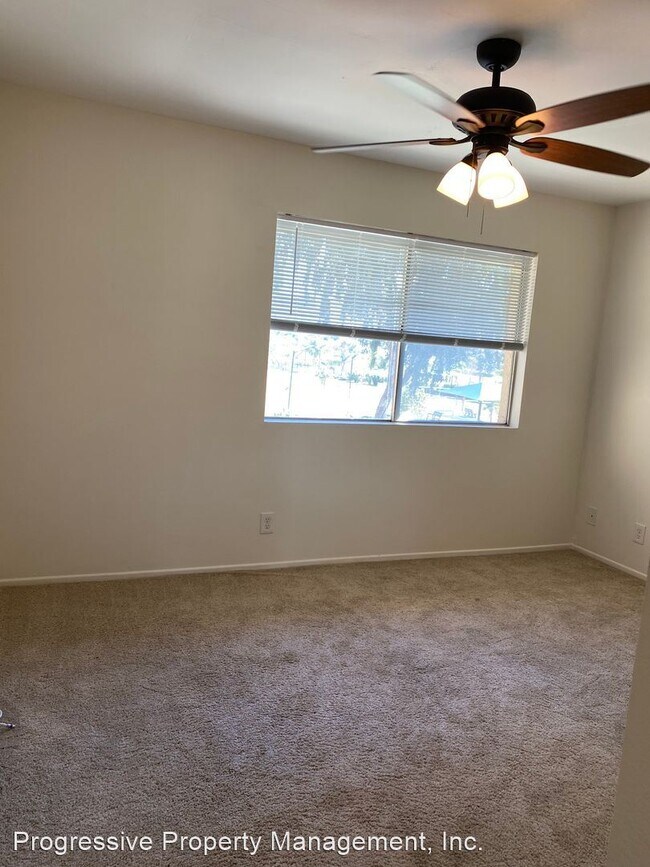 Building Photo - 24311 Canyon Lake Dr N