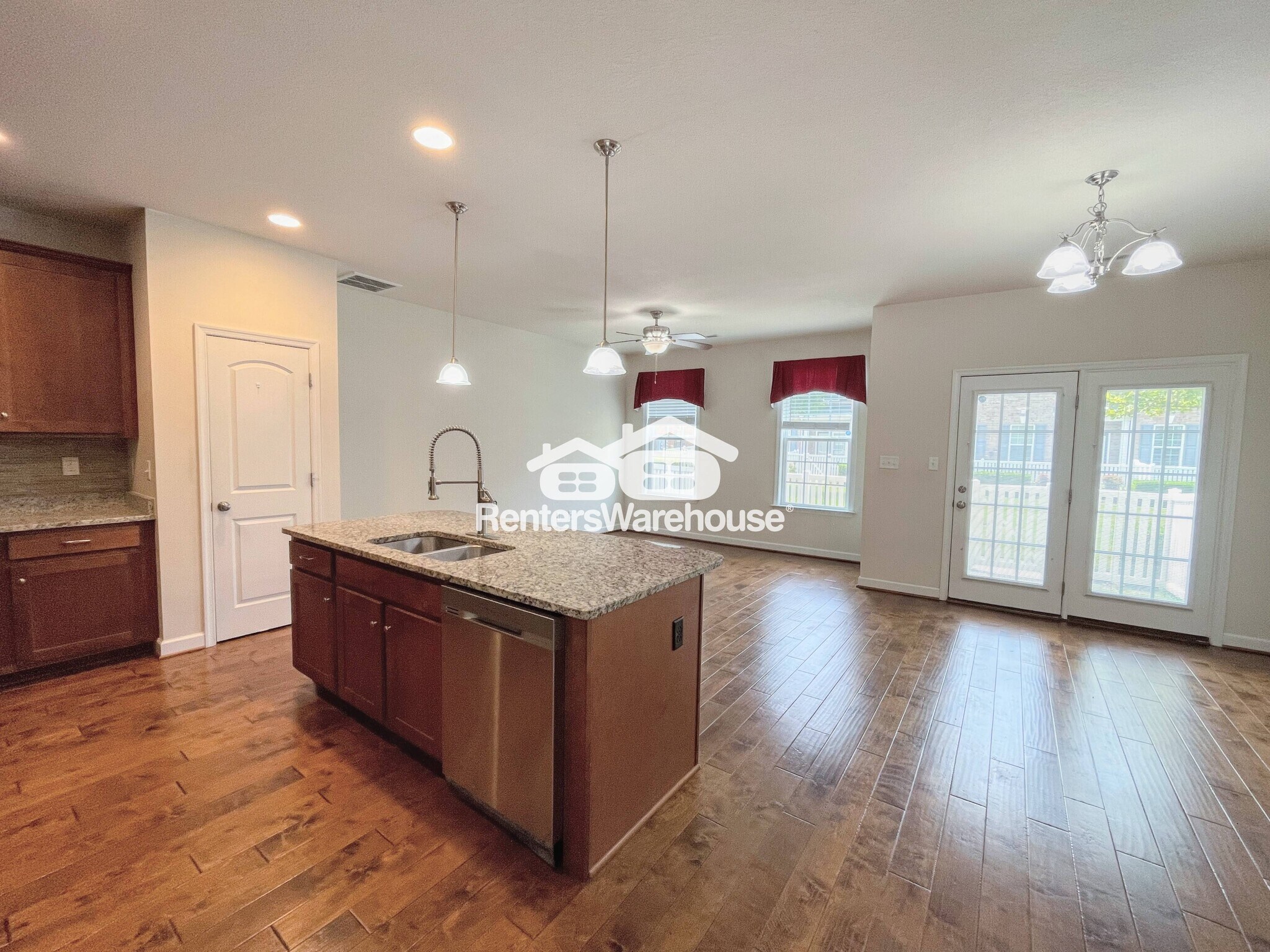 Building Photo - 1128 Winsford Ln