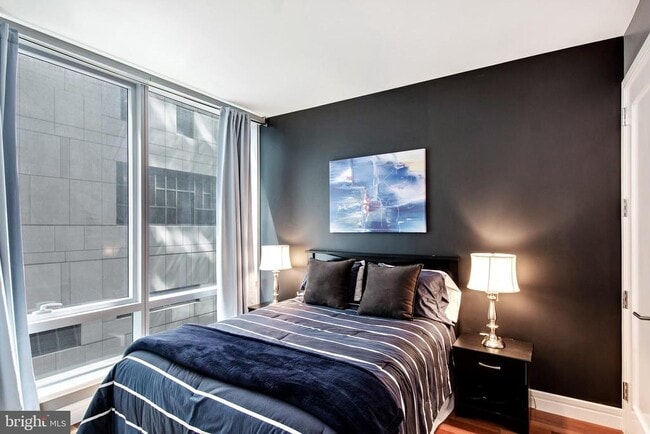 Building Photo - 1414 S Penn Square