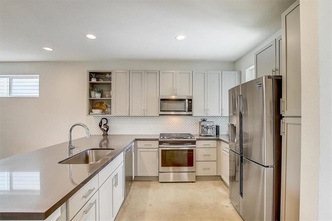 Building Photo - 3108 Aldwyche Dr