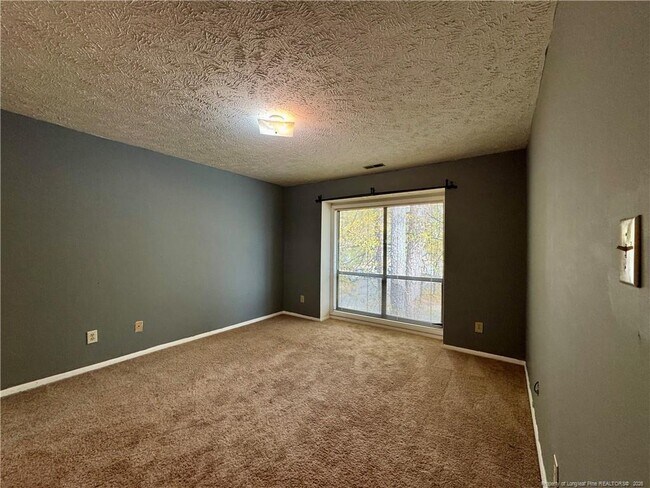 Building Photo - 1899 Tryon Dr