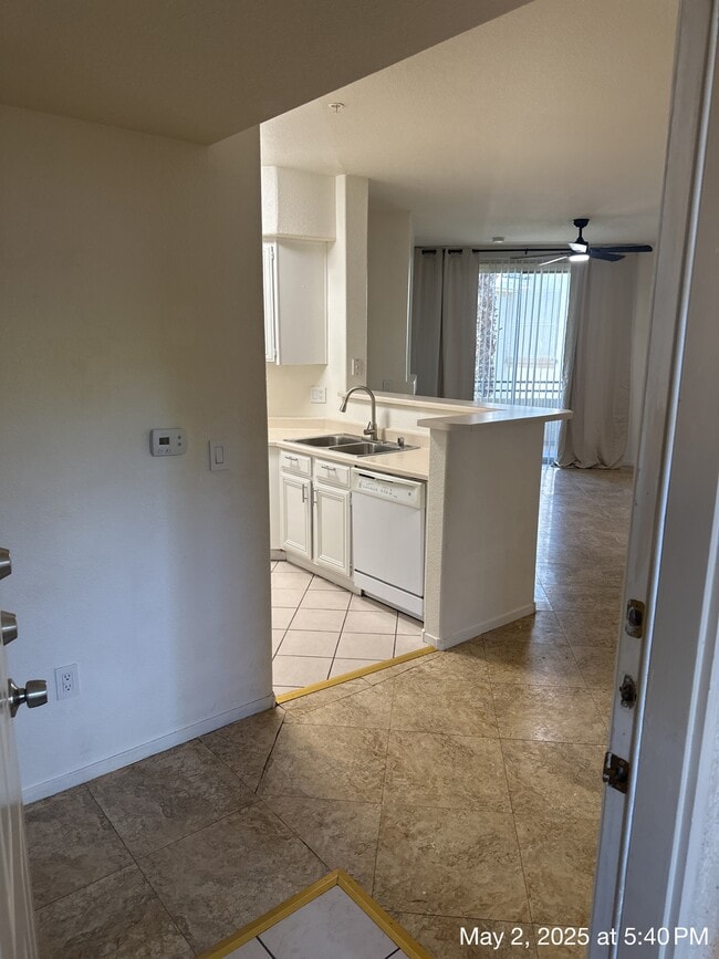 Building Photo - 7119 N Durango Dr