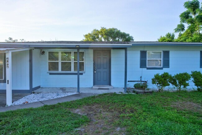 Building Photo - Cute 3/2 home in Orange Park