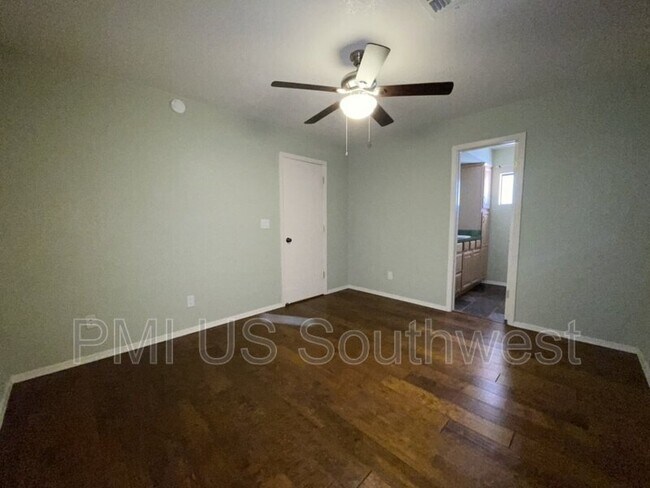 Building Photo - 1394 Mirada Dr