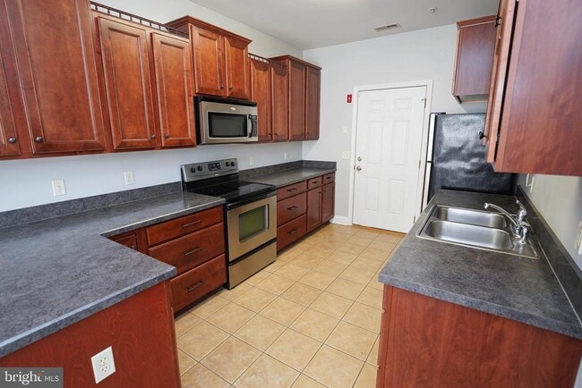 Building Photo - 1455 Hidden Meadow Ln