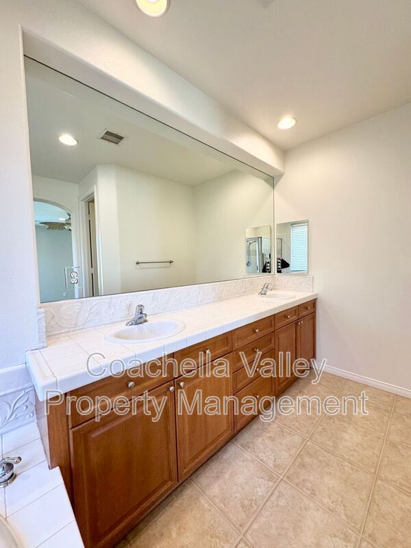 Building Photo - 179 Via Milano