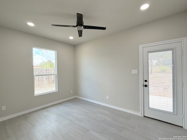 Building Photo - 3274 I-35