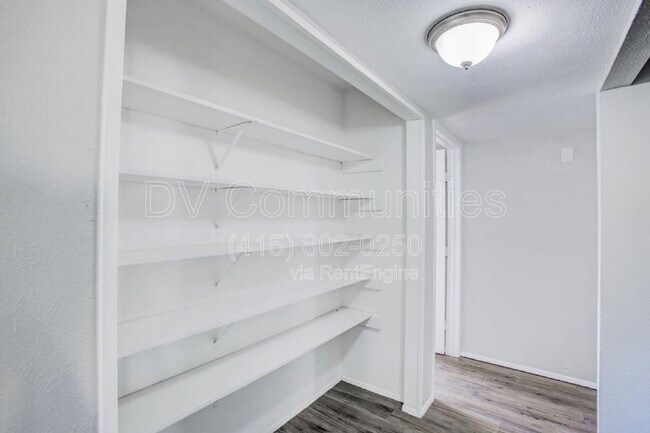 Building Photo - 5806 Evening Shadows Ln