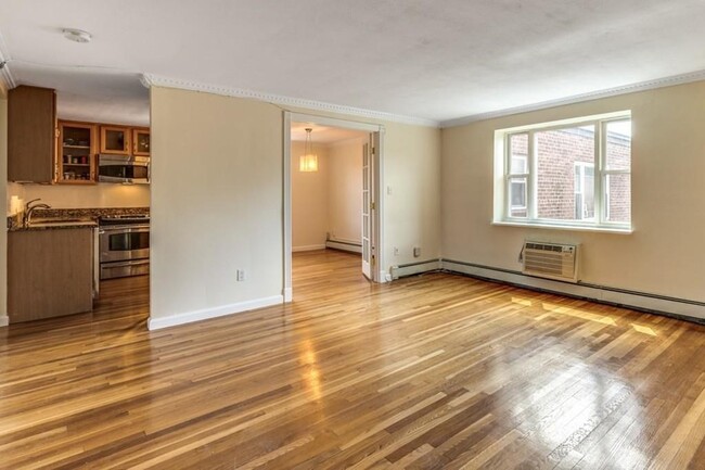Building Photo - 47 Colborne Rd