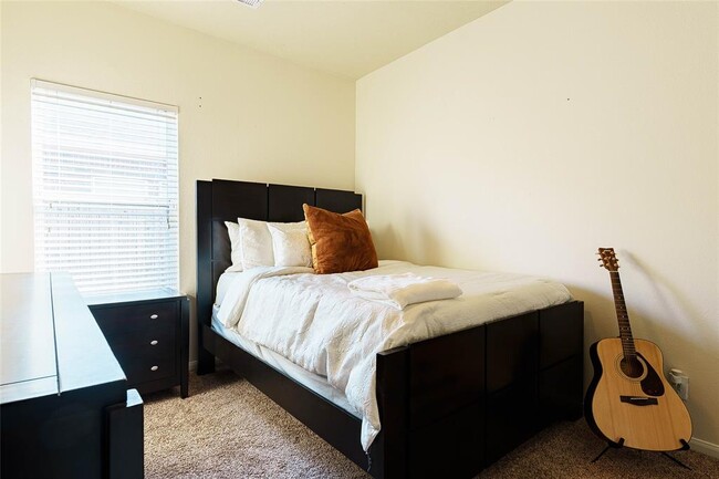 Building Photo - 7617 Topaz Way