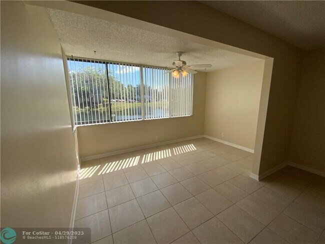 Building Photo - 8040 Hampton Blvd