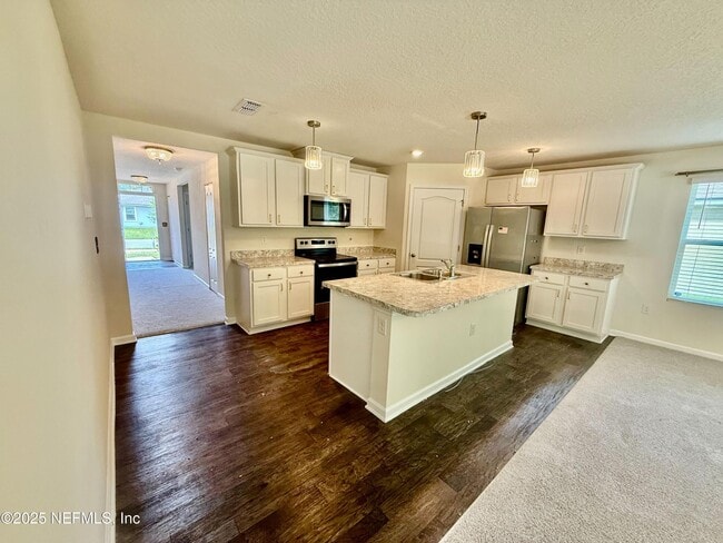 Building Photo - 2031 Sotterley Ln