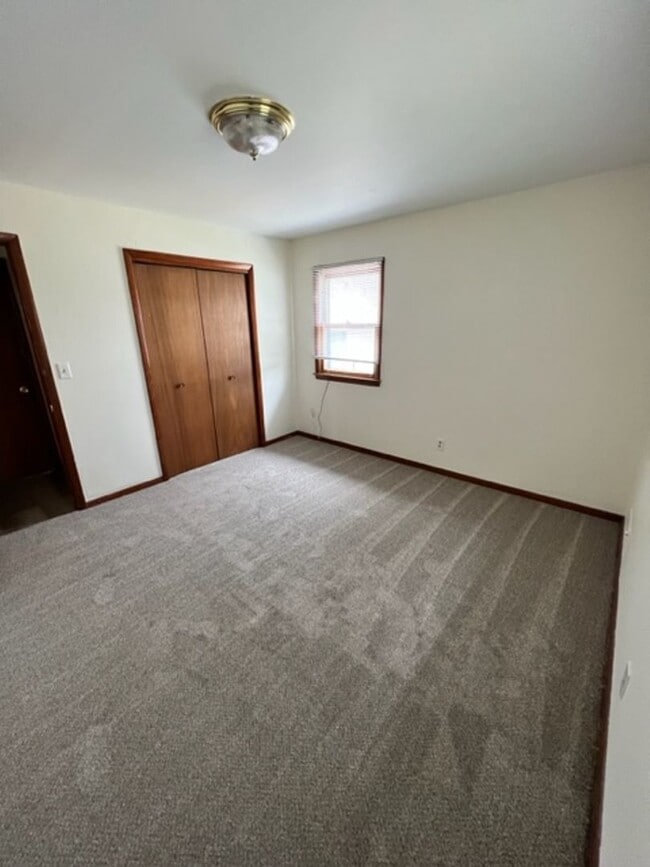 Building Photo - 312 W Ingals Ave