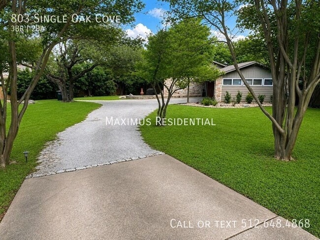 Building Photo - 803 Single Oak Cove