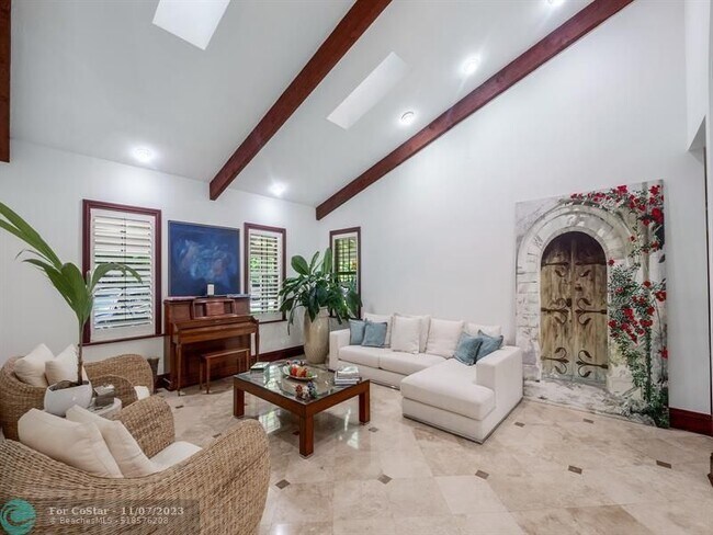 Building Photo - 441 Ridge Rd