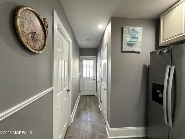 Building Photo - 208 15th Ave