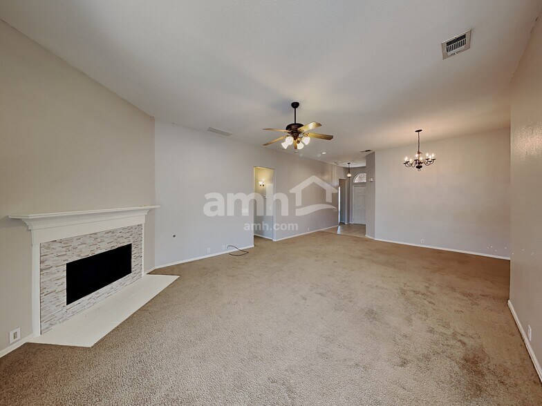 Building Photo - 646 Spanish Oak Ct