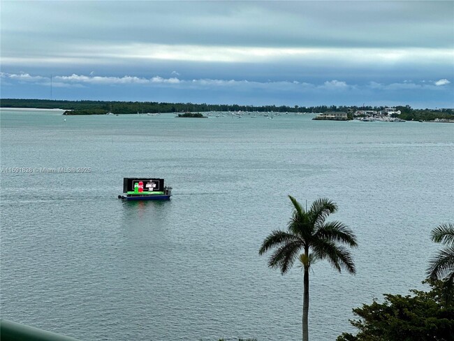 Building Photo - 1408 Brickell Bay Dr