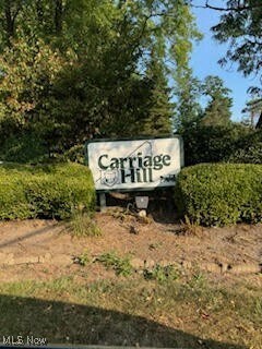 Building Photo - 7045 Carriage Hill Dr