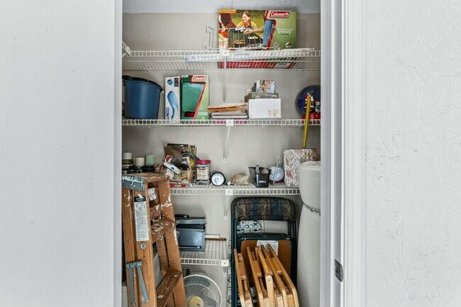 Building Photo - 23345 Carolwood Ln