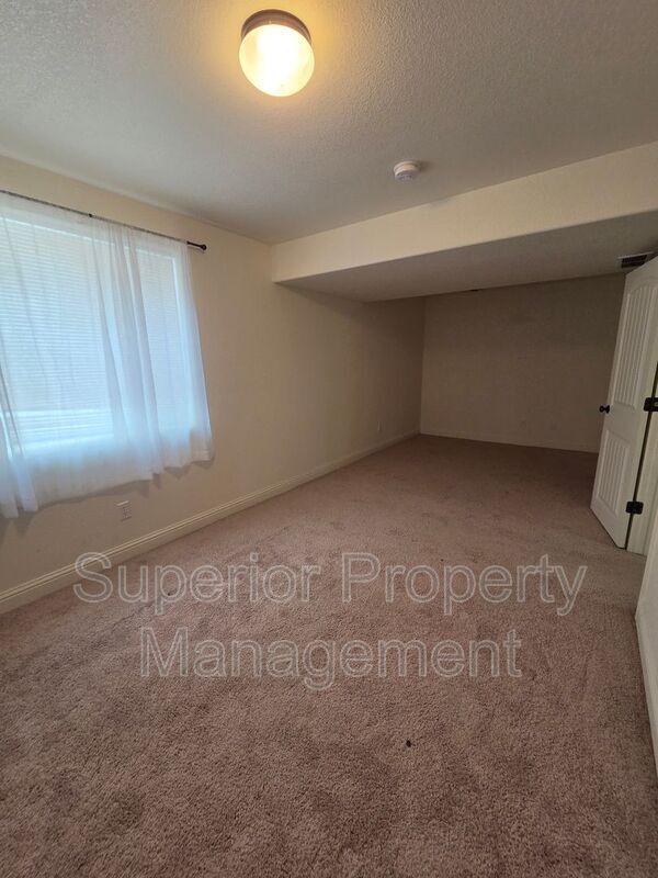 Building Photo - 3921 Gunsmoke Rd