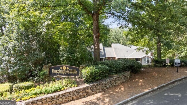 Building Photo - 611 Barrington Hills Dr