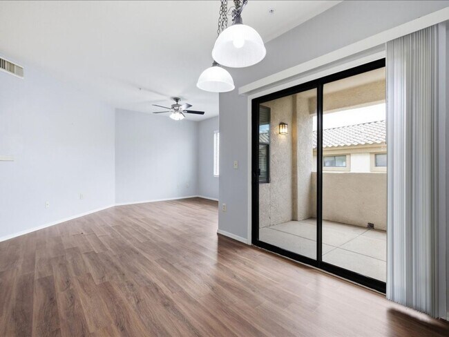Building Photo - Charming 1 Bed / 1 Bath with Resort-Style Amenities!