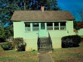 Building Photo - 9 E St
