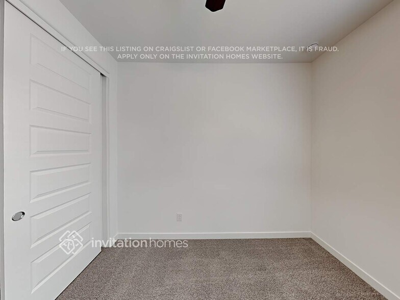 Building Photo - 16409 W Questa Dr