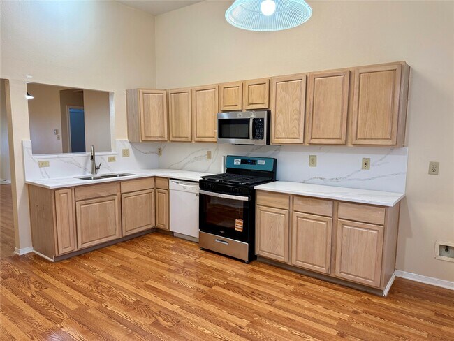 Building Photo - 1214 28th Ave N