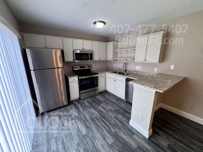 Building Photo - 3756 Dartford Dr